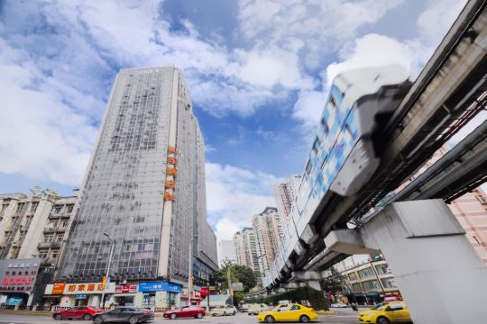 如家酒店(重庆杨家坪轻轨站步行街店)