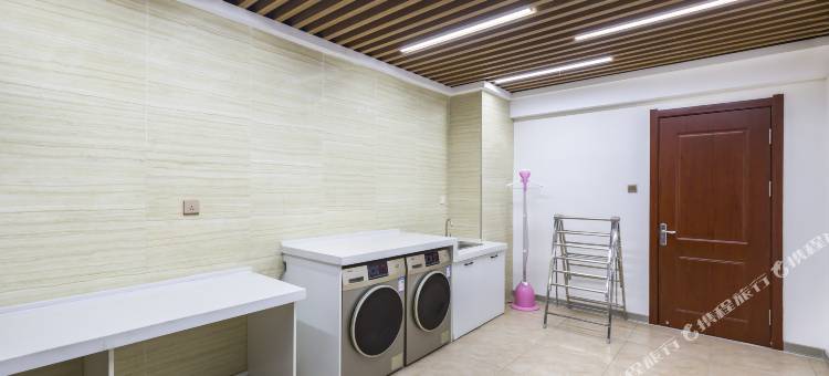 爱客思酒店(鞍山火车站市中心店)图片