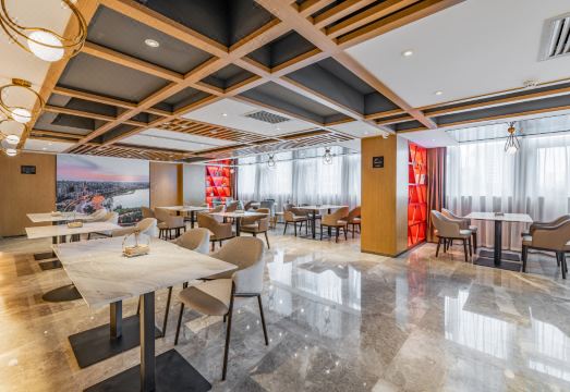 Atour Hotel (Xijing Hospital Xi'an Hujiamiao subway station store) Hotel Overview