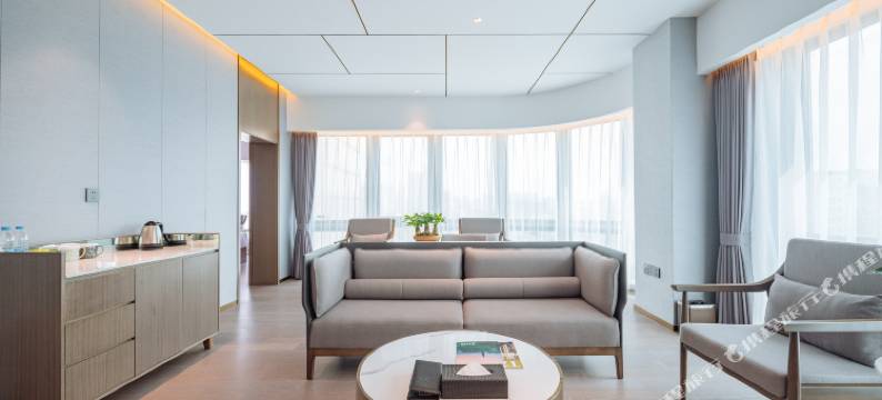 杭州中豪大酒店(钱江新城庆春广场地铁站店)图片