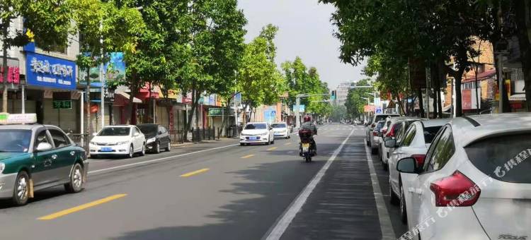 铭景酒店(玉林教育中路店)图片