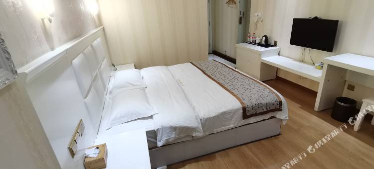 罗平林硕假日酒店图片