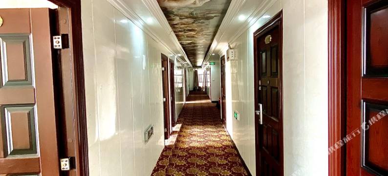 鼎豪宾馆(逸盛路地铁站店)图片