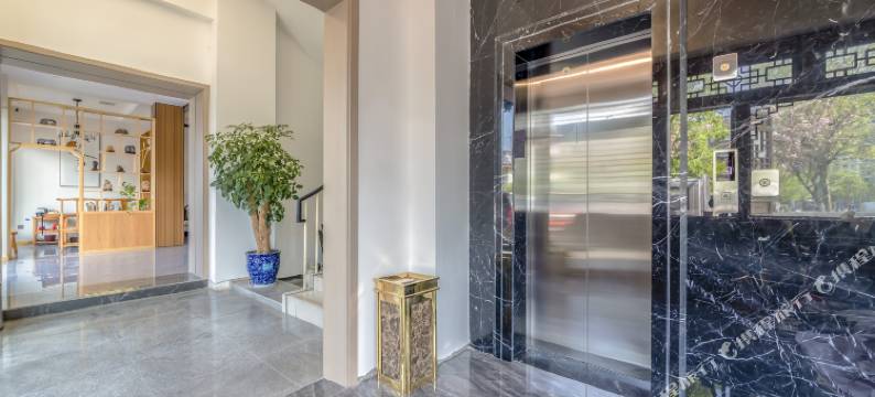 洪雅院里院外酒店(客运站中心县政府店)图片