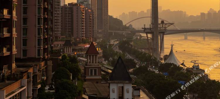 维也纳酒店(重庆南滨路地铁站店)图片