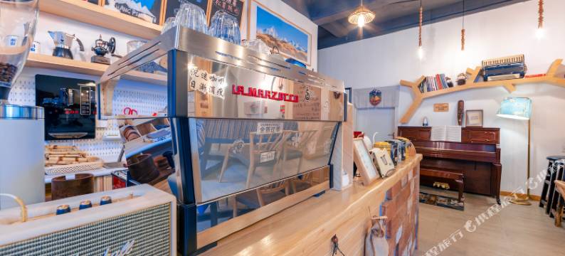 长坪驿户外主题客栈(四姑娘山店)图片