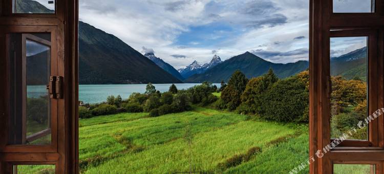 松赞巴松措林卡酒店图片