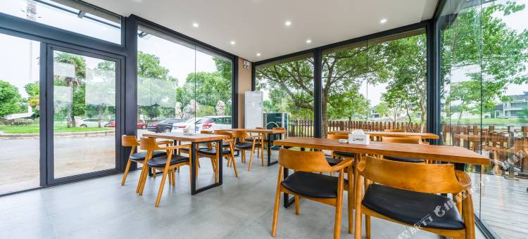 苏州湖光山舍酒店(西山岛开心农场店)图片