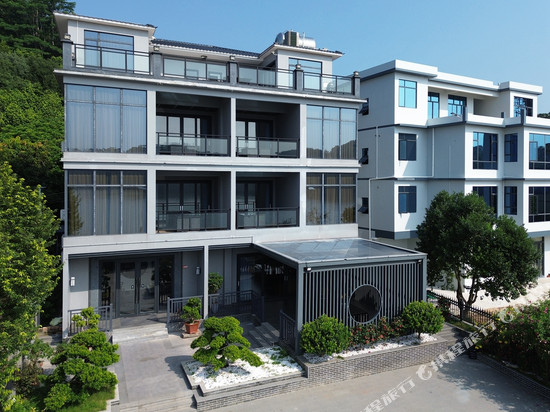 罗浮山悦庭楠舍·Elegant楠香绮梦丨碧湖映月丨静谧花坞轻奢美宿