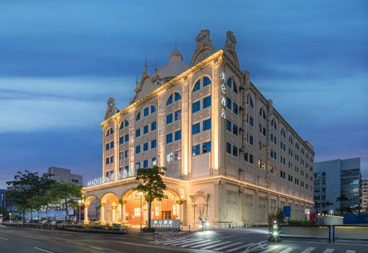 珠海拱北口岸高铁站美仑酒店外景图