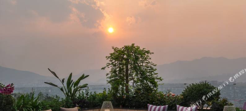 腾冲市柏玉私汤半山渡假民宿图片