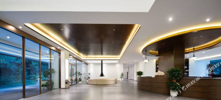 毕棚•四季山水温泉酒店(毕棚沟景区店)图片