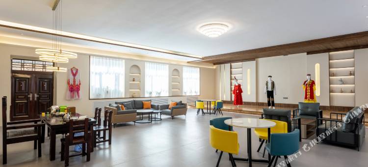 昭苏锦骊驿居民宿(天马国际旅游文化广场圣佑庙店)图片