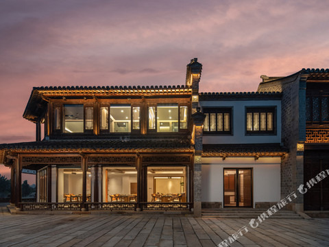 南京栖霞颐和隐逸枫丹酒店