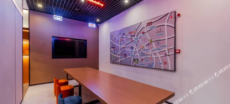 YUNIK电竞酒店(杭州良渚古城遗址公园店)图片