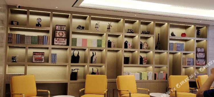 凯里亚德酒店(贺州灵峰广场店)图片