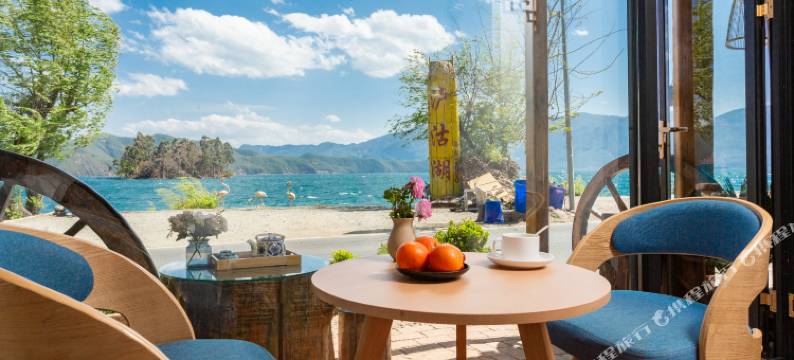 泸沽湖安娜俄半岛湖景精品酒店图片