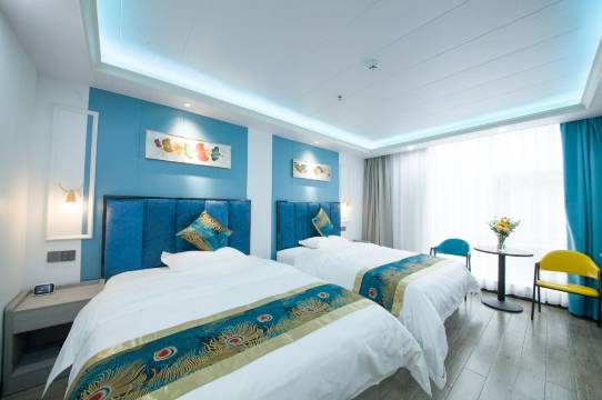 华娜智能酒店(柳州城中万达店)