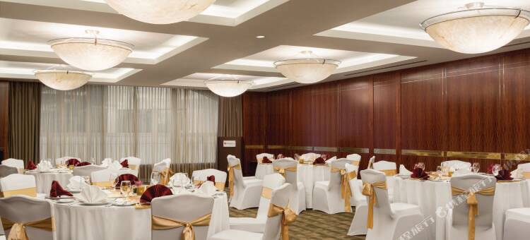 迪拜皇冠假日酒店(Crowne Plaza - Dubai Jumeirah)图片