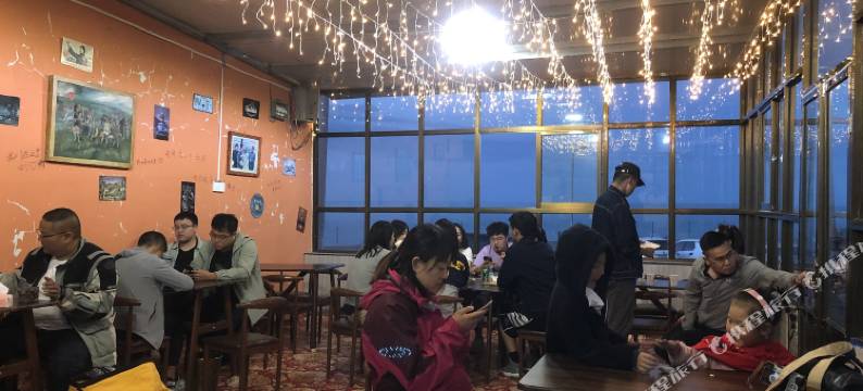 十米湖景客栈图片