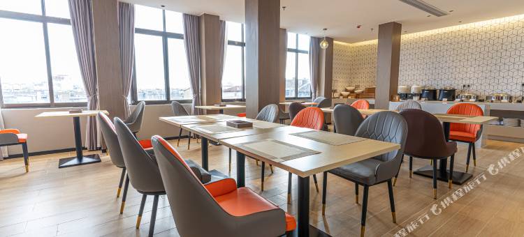 柏曼酒店(玉林汽车总站十字街店)图片