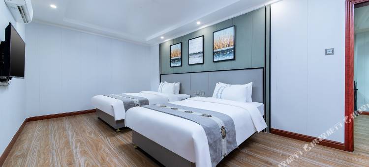 鑫华庭酒店(遂溪全丰中央广场店)图片