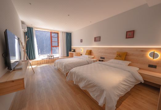 Zhuozhuo Moyuan Homestay Hotel Overview