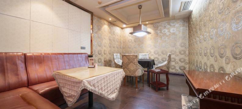 岳阳迪拜大酒店(岳阳楼区步步高店)图片