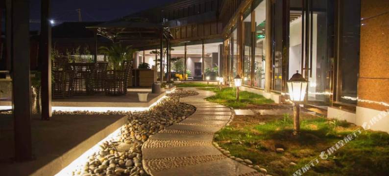 梵天设计师艺术酒店(栖西里店)图片