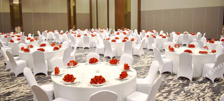 达尔莫瑞士贝尔大酒店(Grand Swiss-Belhotel Darmo)图片