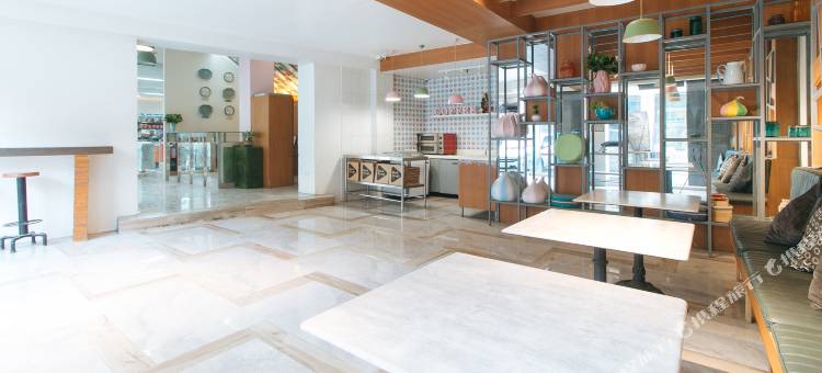 UrbanView @ Lacson Street Bacolod City by RedDoorz图片