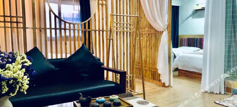 凤凰小熊家民宿(凤凰古城店)图片