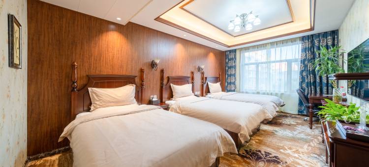 德惠怡美小镇假日酒店(住邦城市广场店)图片