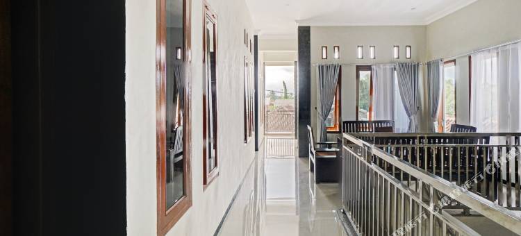 OYO Life 90472 维拉杜阿杜阿(Villa Dua Dua RedPartner)图片