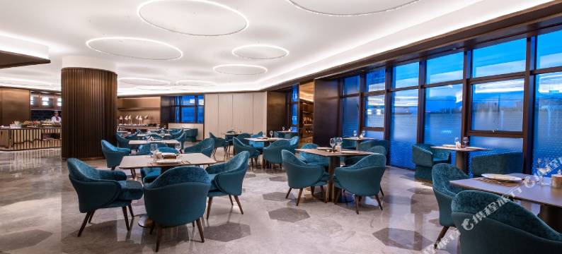 乌鲁木齐高铁站南广场桔子水晶酒店图片