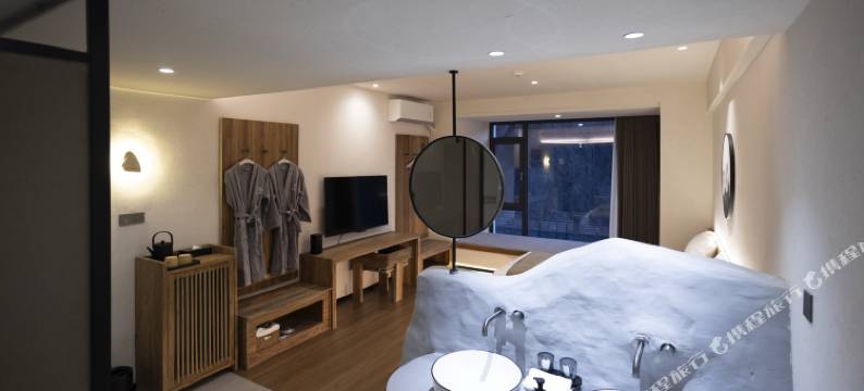 桦树林·伴山观景侘寂美学Villa度假民宿(五爷庙殊像寺店)图片