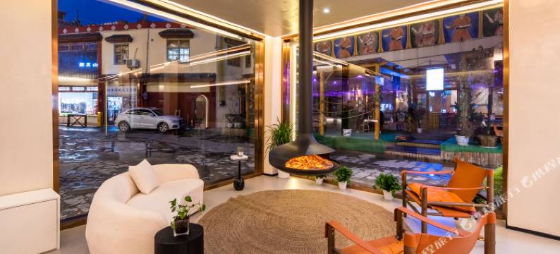 九寨沟九云居假日美宿图片