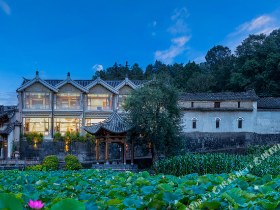 云山水·温泉全景度假客栈(腾冲和顺古镇店)