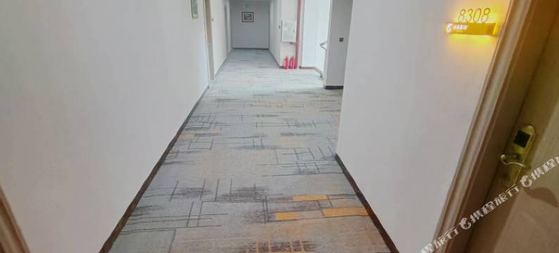 云朵时尚酒店(英德望埠店)图片