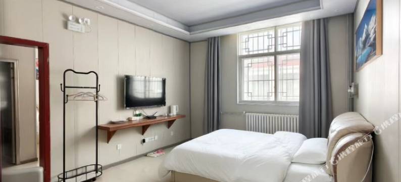 西藏日土溪云假日酒店图片