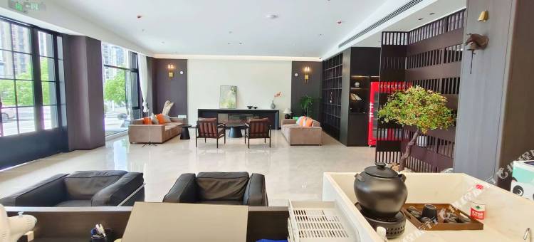 柏翠云朵设计师酒店(庐山大道芳兰湖景区店)图片