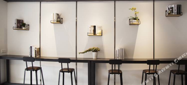 奕舍公寓(广州厦滘地铁站店)图片