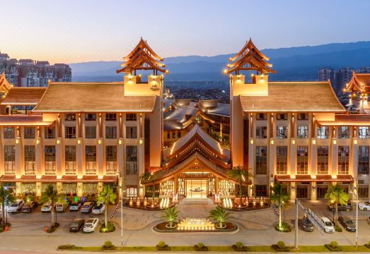 芒市翡华酒店外景图