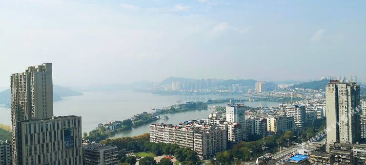 香漫·高空湖景酒店(黄石摩尔城店)图片