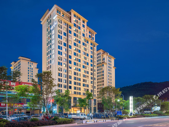 张家界嘉莱特精选酒店(天门山国家森林公园店)