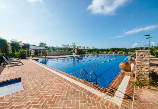 Songhu Hotel, Happy Island Hotel Overview