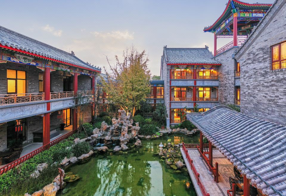 聊城荣逸酒店外景图