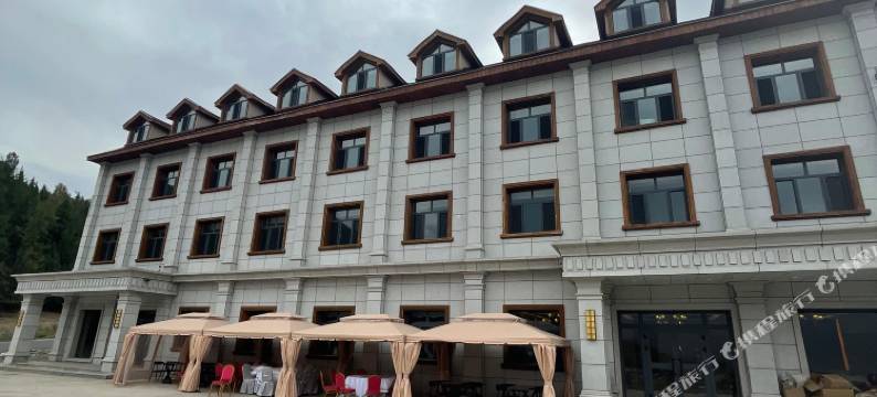 喀纳斯金泰度假酒店图片