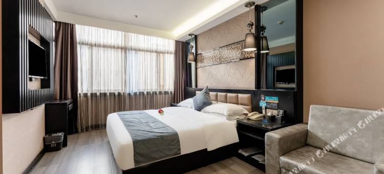 青春假日连锁酒店(西安南门古城墙永宁门地铁站店)图片