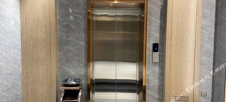 圣曼精品酒店(鄂州高铁站店)图片
